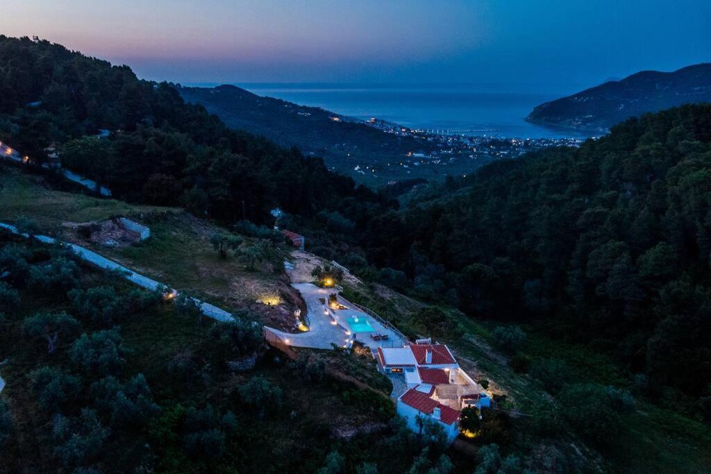 Villa Koukounaria Skopelos stad Exteriör bild